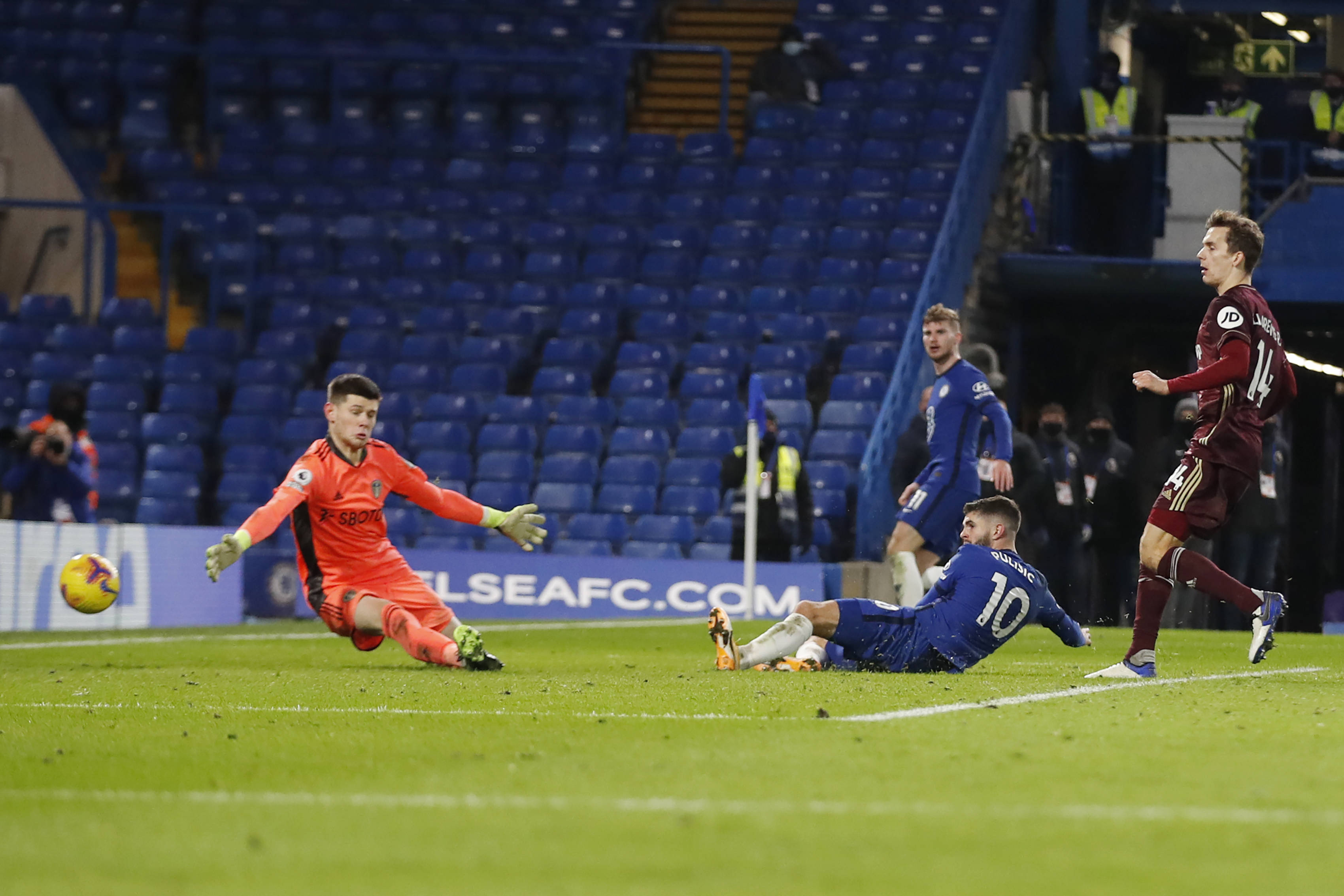 日益激烈 日益激烈